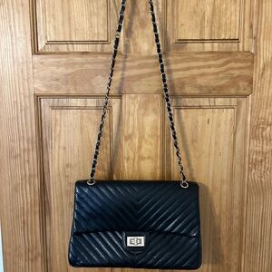 Trendy Boutique Black Quilted Shoulder Bag